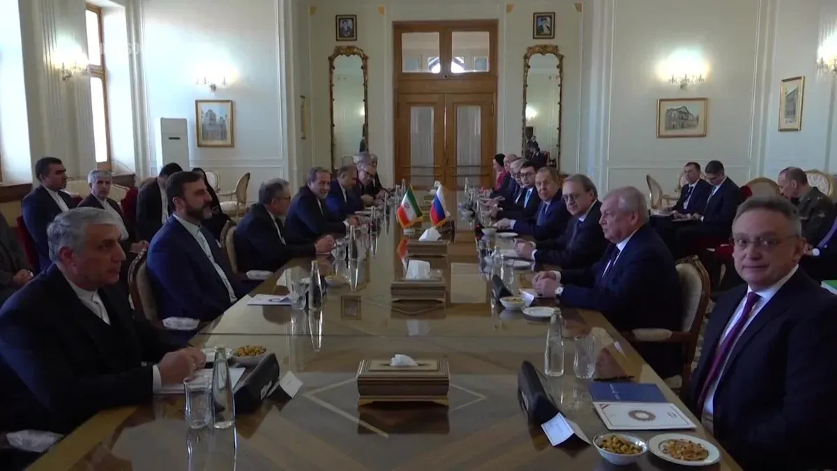 Ο Λαβρόφ αναμένεται στην Τεχεράνη με τη Μόσχα να επιδιώκει ρόλο μεσολαβητή