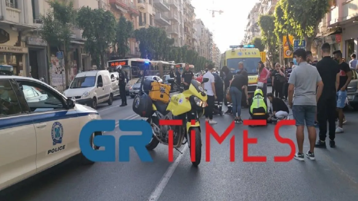 Θεσσαλονίκη: Ανήλικη τραυματίστηκε όταν παρασύρθηκε από μηχανή