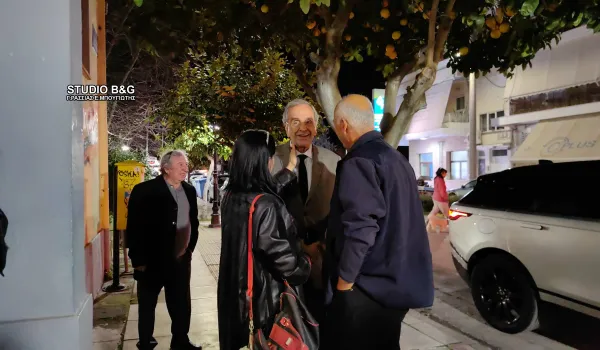 Σαμαράς επικρίνει τη συμφωνία για τα 48 εκκλησιαστικά κειμήλια με τη Βουλγαρία