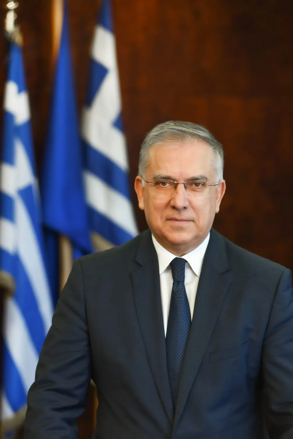 Θεοδωρικάκος προαναγγέλλει εορταστικό πακέτο βασικών προϊόντων στα σούπερ μάρκετ