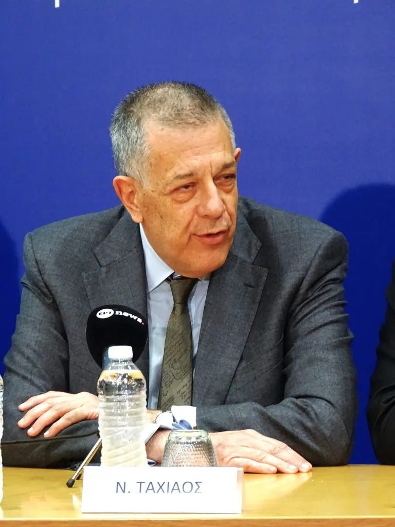 Ο Ταχιάος λέει ότι δεν τίθεται θέμα εκκένωσης στην Κυψέλη, χωρίς ημερομηνία επανεκκίνησης του μετροπόντικα
