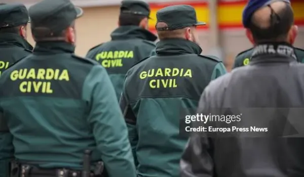 Ισπανία. Ελικόπτερα επιχείρησαν για τη διάσωση ανθρώπων και κατοικιδίων από τις πλημμύρες