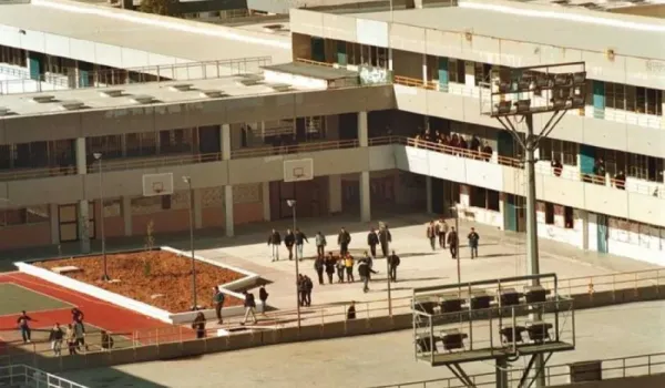Η Γκράβα παραμένει κλειστή όσο συνεχίζονται οι έλεγχοι για την οσμή αερίου