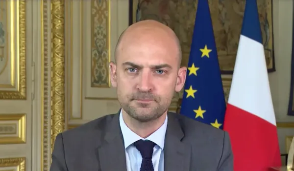 Ο Μπαρό κατηγορεί τον Μασκ για διαδικτυακές εκστρατείες κατά Ευρωπαίων ηγετών