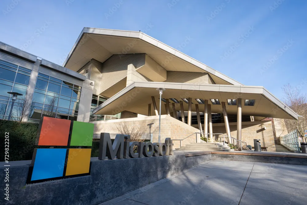 Η Microsoft προχωρά σε πρόγραμμα εθελούσιας εξόδου για περίπου 60.000 εργαζομένους