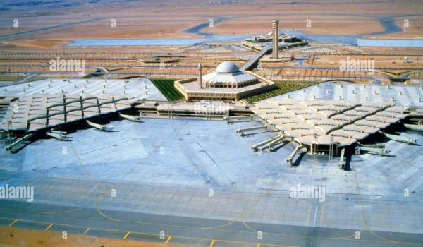 Παραμένει κλειστό το αεροδρόμιο του Ριάντ, το «Νταβός της Ερήμου» μεταφέρεται στο 2027