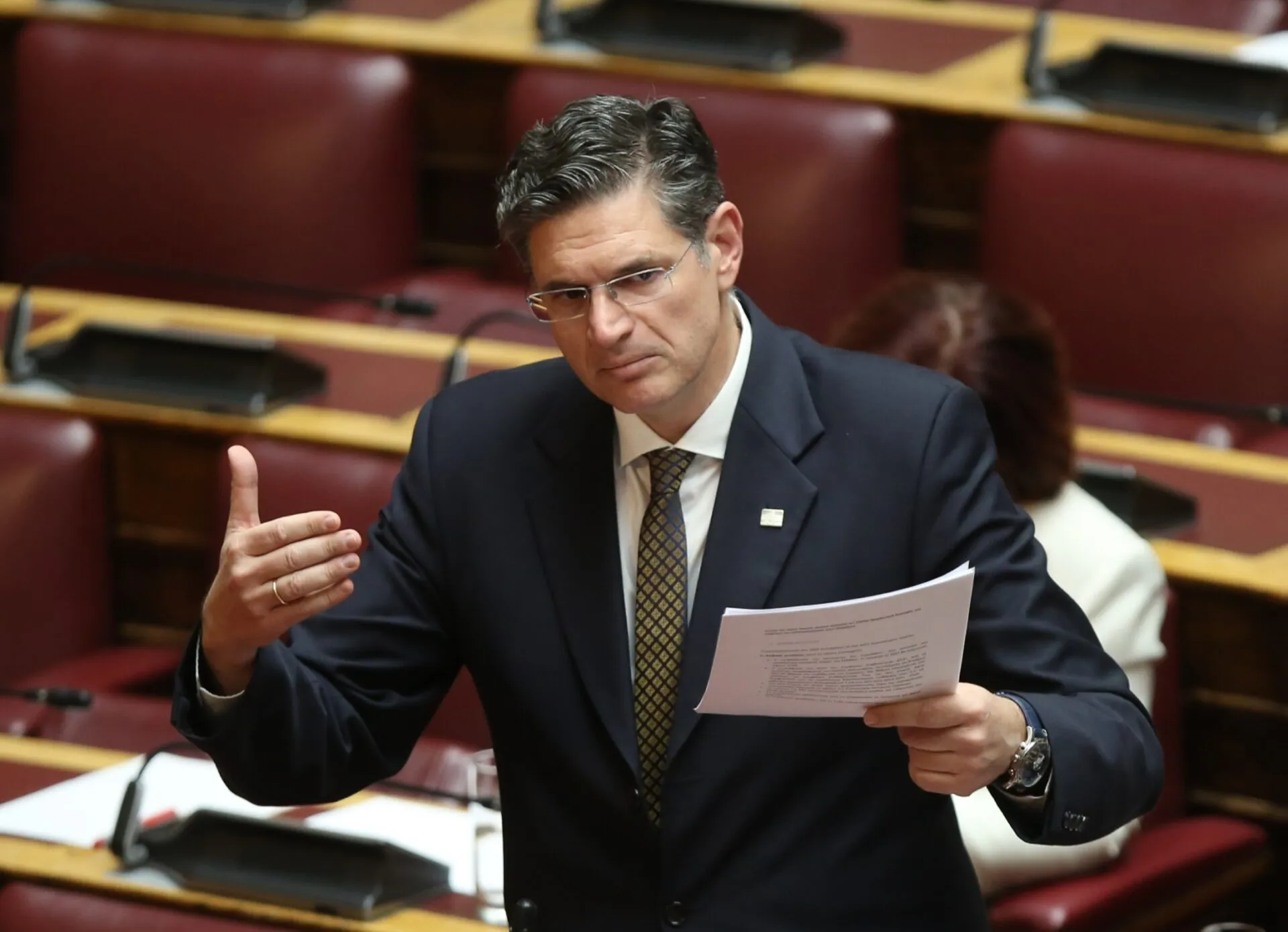 Ο Διονύσης Καλαματιανός ανακοινώνει ότι αποχωρεί από τη Βουλή και συμπαρατάσσεται με την ΕΛ.Α.Σ.