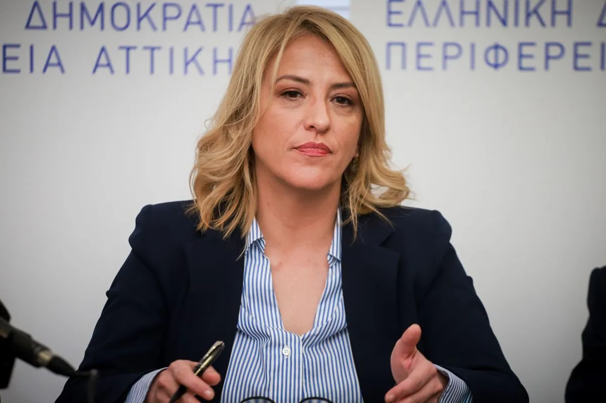 Η Δούρου ζητά εγγυήσεις για μισθούς και ασφάλιση των εργαζομένων της Pizza Fan
