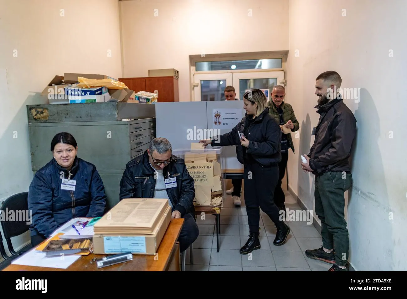 Σερβία. Άνοιξαν οι κάλπες για την εκλογή 250 βουλευτών
