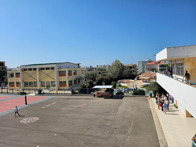 Συνελήφθη 58χρονος γυμναστής σε σχολείο της Βούλας μετά από καταγγελία