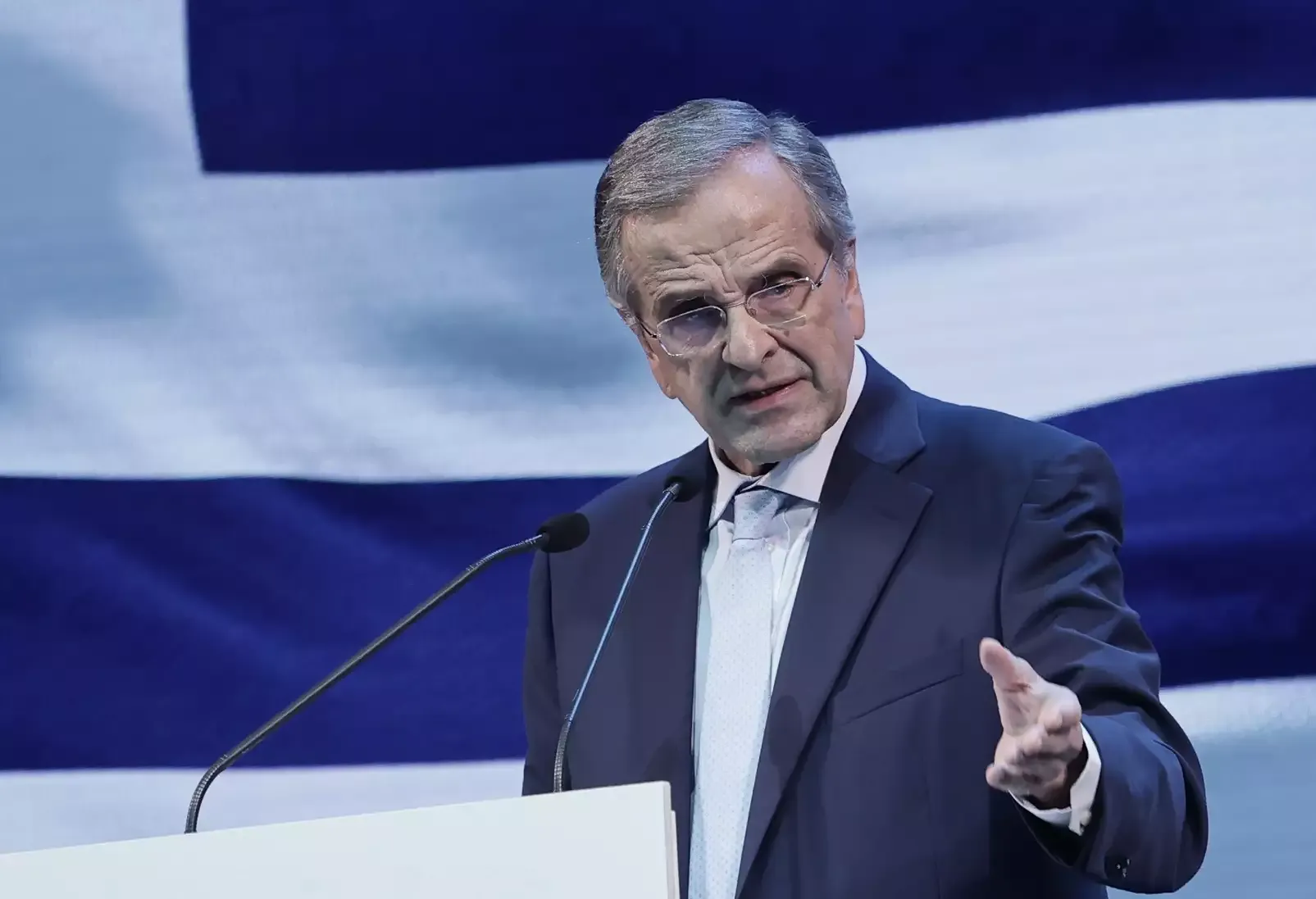 Σαμαράς: Η προτεραιότητά μου είναι η Ελλάδα, όχι οι πολιτικές καρέκλες