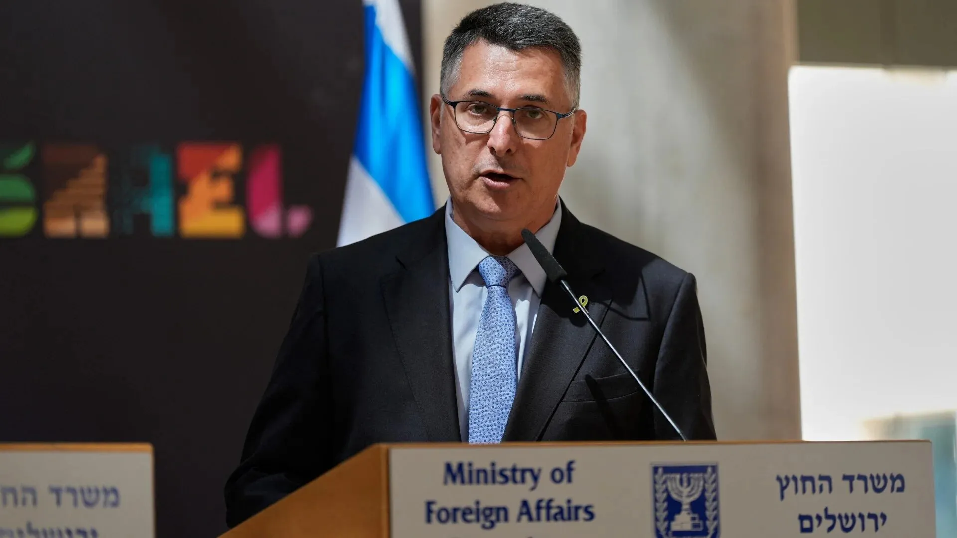Ο Σάαρ κατηγορεί τον Αμπάς ενώ συζητείται αναβολή των παλαιστινιακών εκλογών