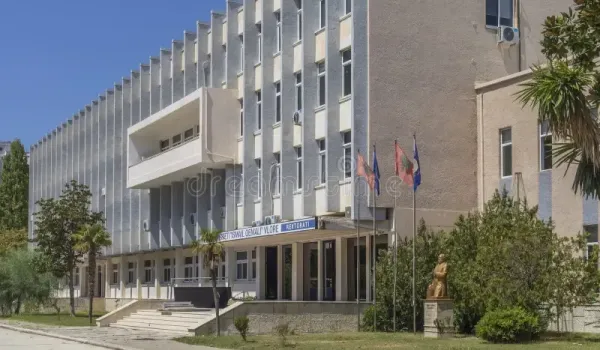 Αστυνομική παρέμβαση σε διαμαρτυρία φοιτητών στο πανεπιστήμιο Ismail Qemali της Βλόρας