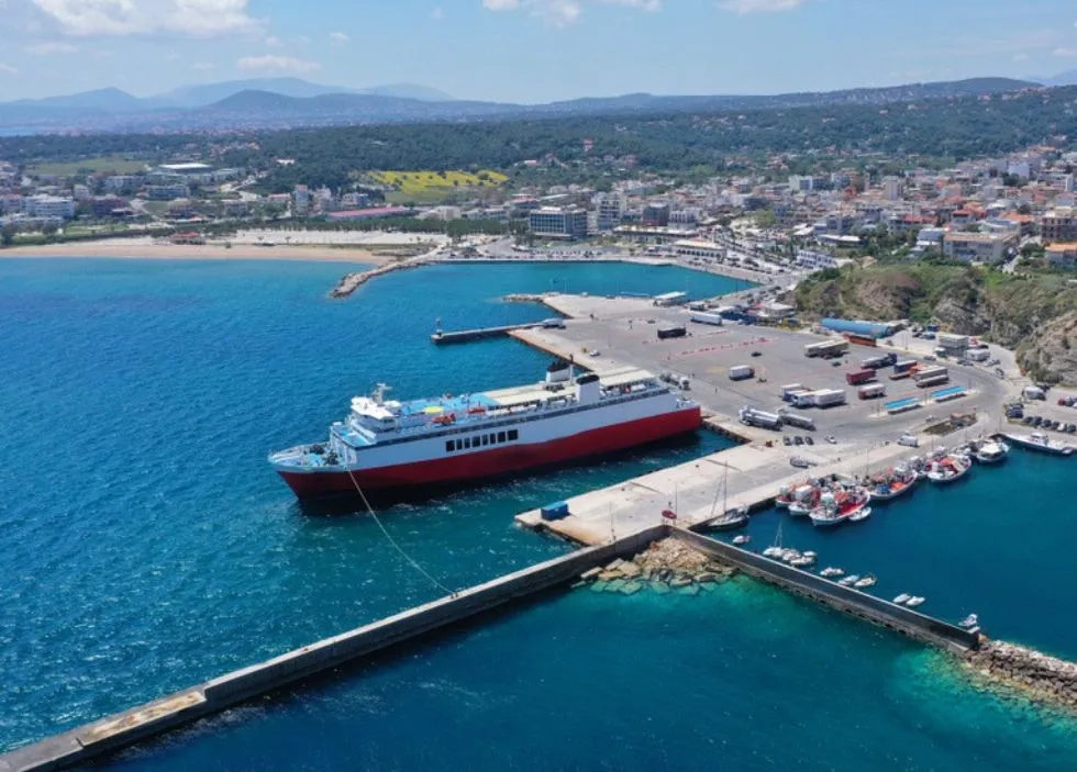 Κικίλιας και τοπικοί φορείς συζήτησαν μέτρα για το λιμάνι της Ραφήνας