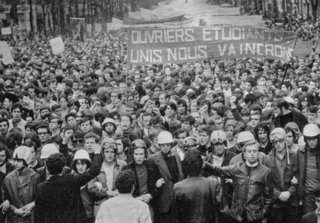 Révolution Permanente: Οι διαδηλώσεις της 17ης Οκτωβρίου έφεραν κοντά μαθητές και εργαζόμενους στη Γαλλία