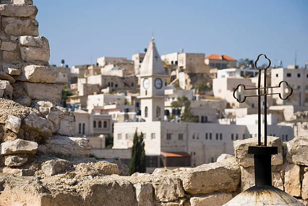 Έποικοι επιτέθηκαν σε ευρωπαϊκή αντιπροσωπεία στην Τάιμπε της Δυτικής Όχθης