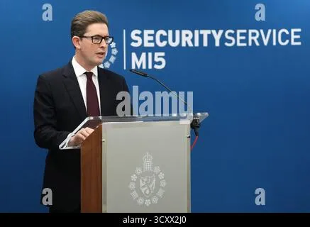 Ο επικεφαλής της MI5 προειδοποιεί για ακροδεξιά τρομοκρατία και απειλές από Ιράν και Ρωσία