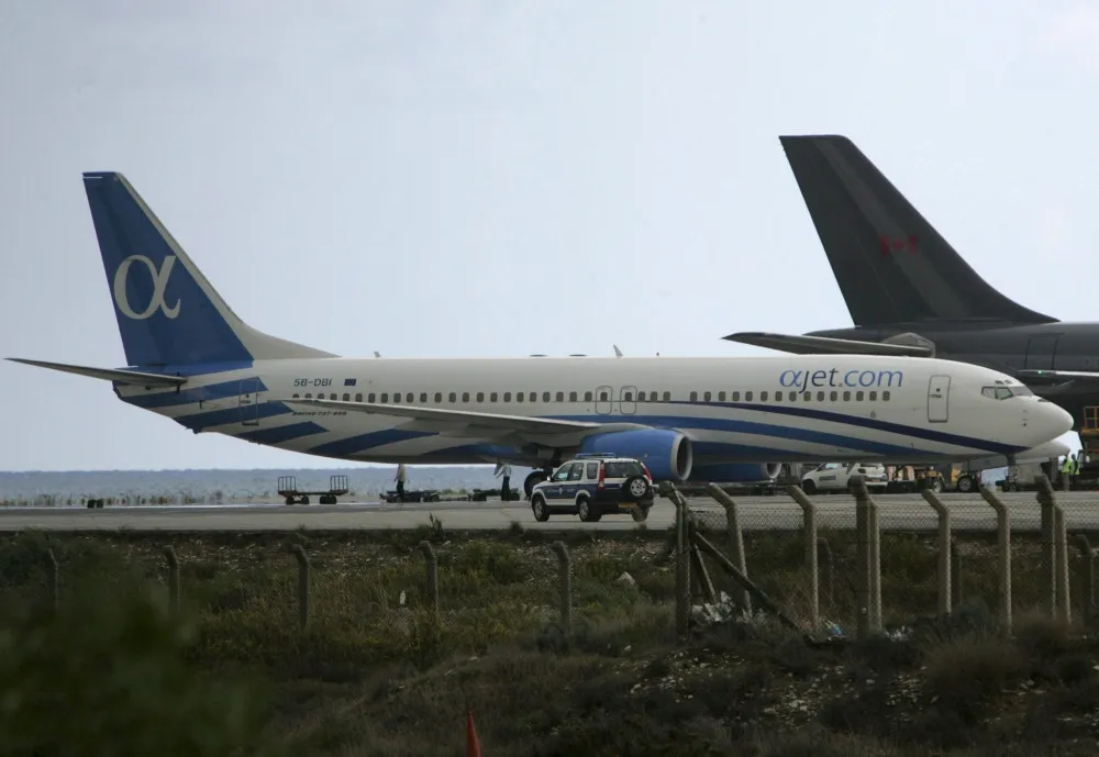 Εκκενώθηκε πτήση της AJet μετά τον εντοπισμό σημειώματος για εκρηκτικά