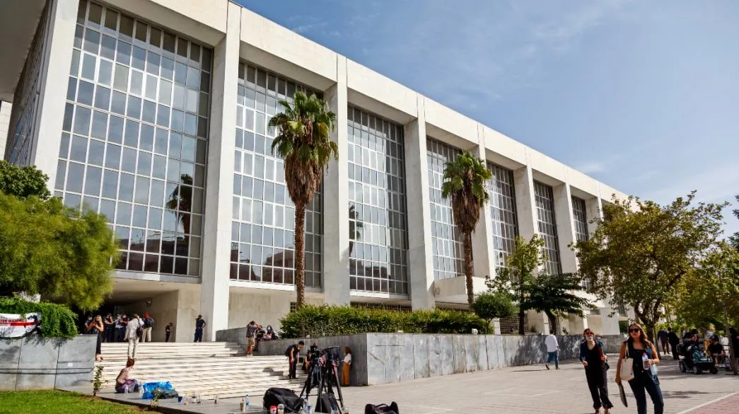 Στον ανακριτή ο 52χρονος γυναικολόγος που συνελήφθη για υλικό κακοποίησης ανηλίκων