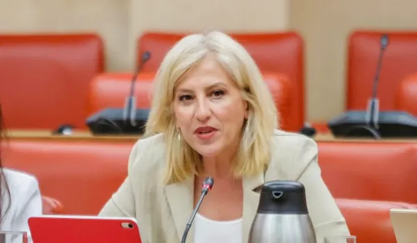 Η Ρένα Δούρου υπερασπίστηκε τη συλλογική ηγεσία στον ΣΥΡΙΖΑ