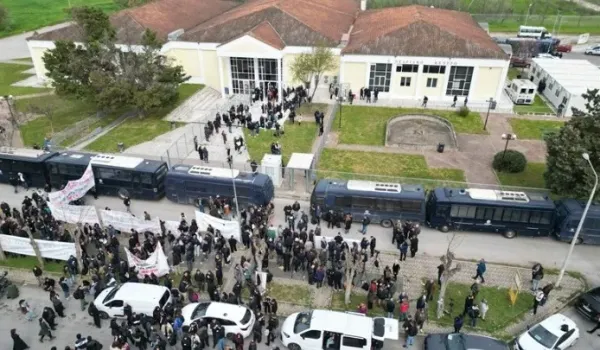 Τέσσερις μάρτυρες καταθέτουν σήμερα στη δίκη για τα Τέμπη
