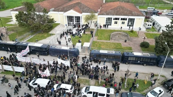 Τέσσερις μάρτυρες καταθέτουν σήμερα στη δίκη για τα Τέμπη