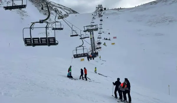 Εταιρεία καταγγέλλει φωτογραφικές προδιαγραφές σε διαγωνισμό αναβατήρα