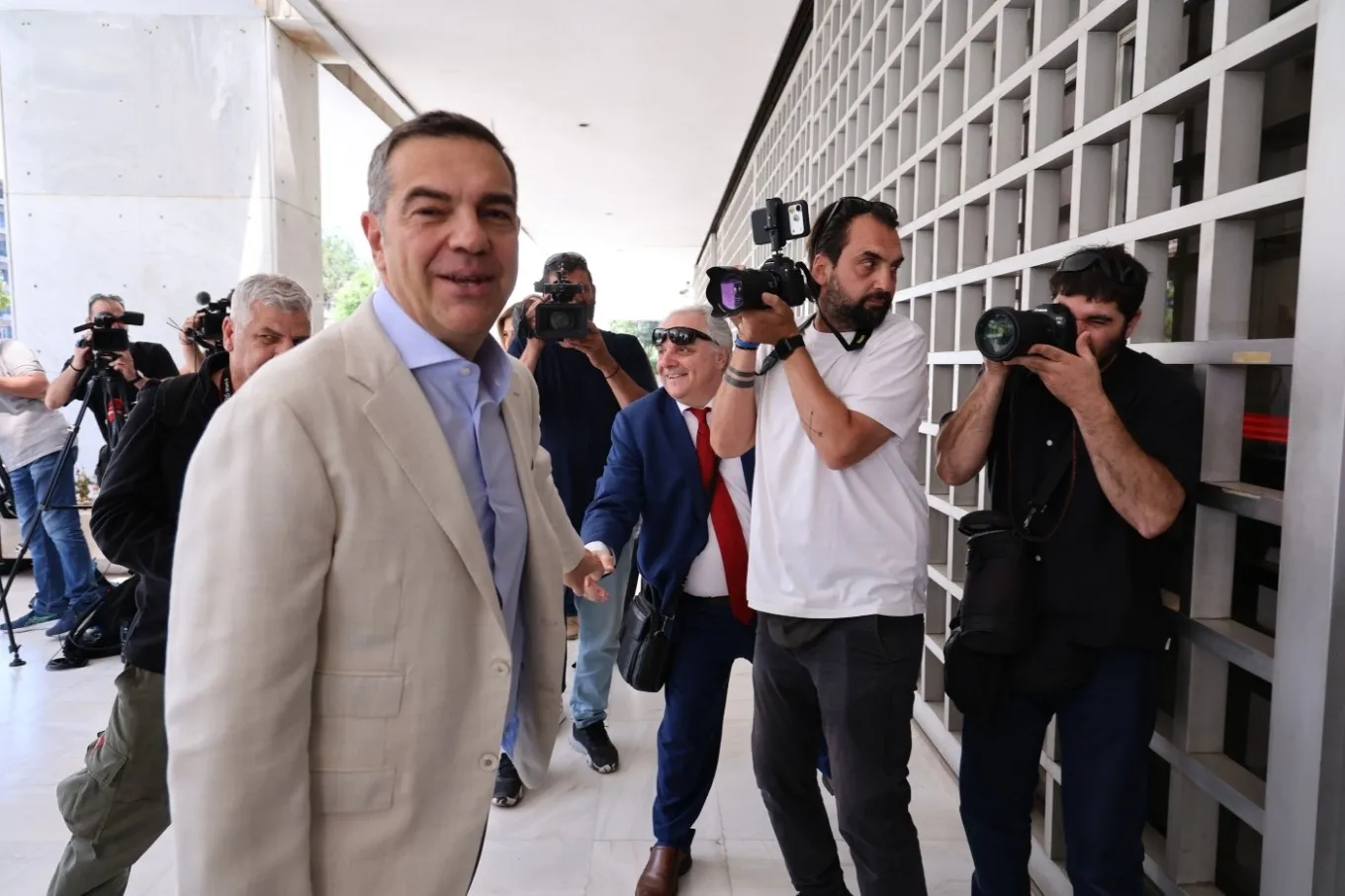 Τσίπρας: Στόχος μας η πολιτική αλλαγή και η ήττα της κυβέρνησης Μητσοτάκη