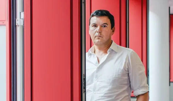 Τομά Πικετί: Μαθητές, φοιτητές: το λυκόφως του μακρονισμού