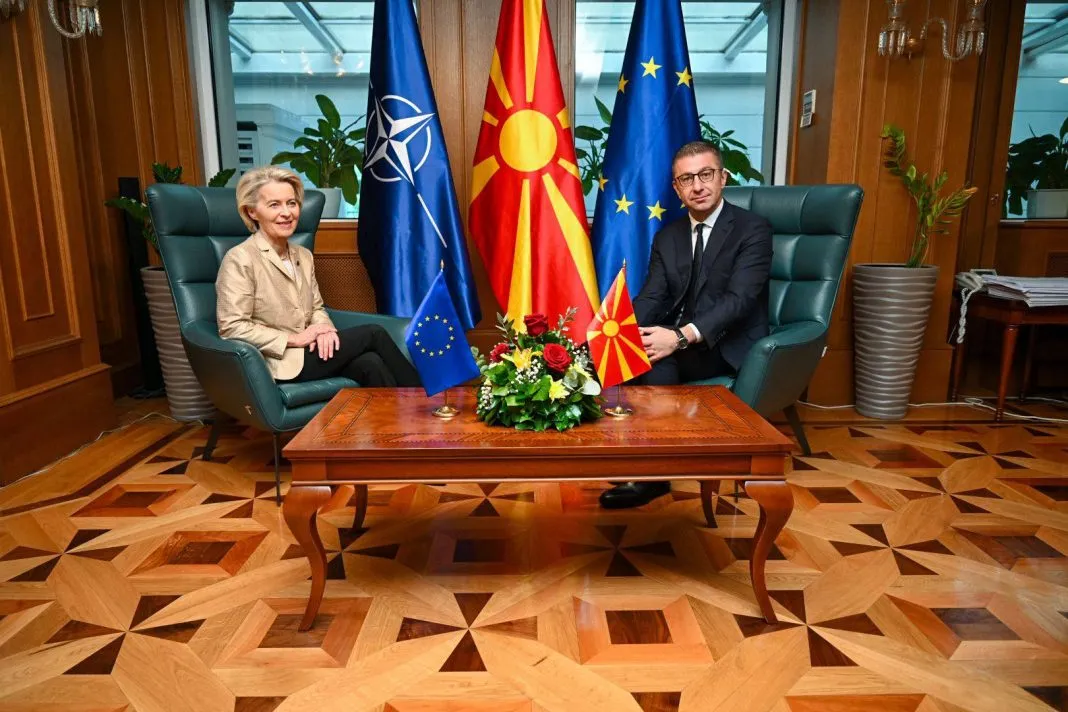 Φον ντερ Λάιεν: Η συνταγματική αναγνώριση των Βουλγάρων όρος για την ενταξιακή πορεία