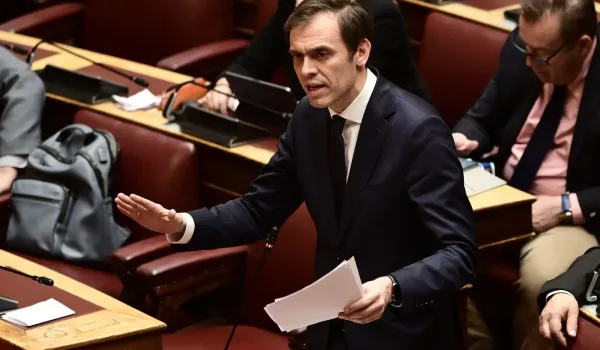 Ο Μάντζος χαρακτηρίζει «πολιτική ήττα» την εξέλιξη στη Λιβύη