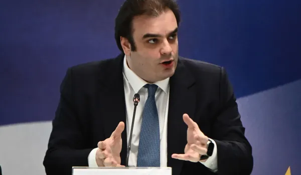 Στη Βουλή το προσχέδιο προϋπολογισμού 2027 με πρόβλεψη ανάπτυξης 2,3%