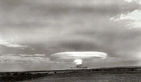 Η επιστροφή στο πυρηνικό σκοτάδι: ΗΠΑ, Ρωσία και η επικίνδυνη «κανονικοποίηση» του αδιανόητου