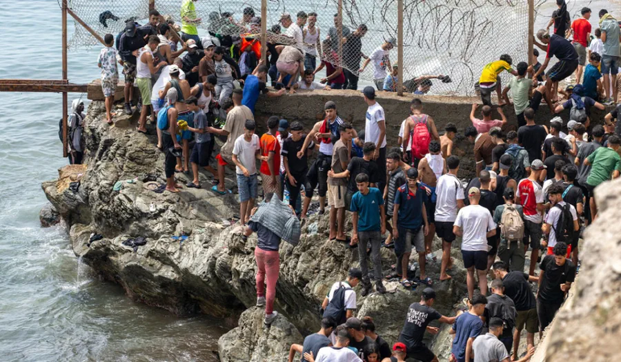 Αποχώρησε ο κυβερνητικός εκπρόσωπος στη Θέουτα μετά την κρίση αφίξεων