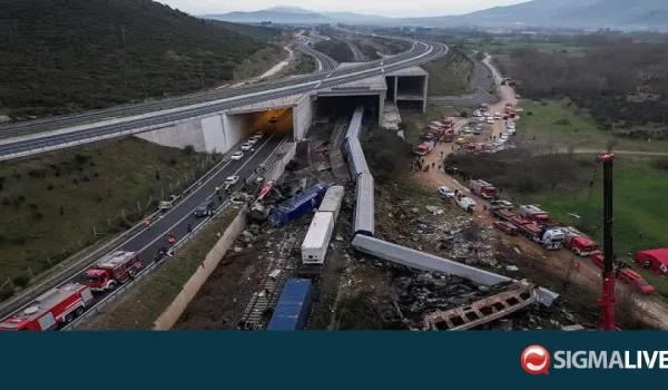 Τέμπη. Τραυματίας κατέθεσε ότι βρέθηκε έξω από το βαγόνι μετά τη σύγκρουση
