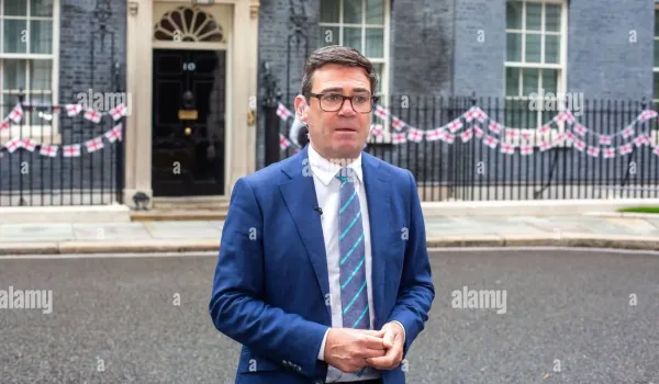 Βρετανία - Ο Andy Burnham αποκλείει κυβερνητική συνεργασία με τους Πράσινους