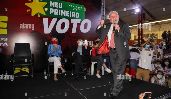 Ο Λούλα κερδίζει τέταρτη θητεία μετά την ανατροπή του πρώτου γύρου