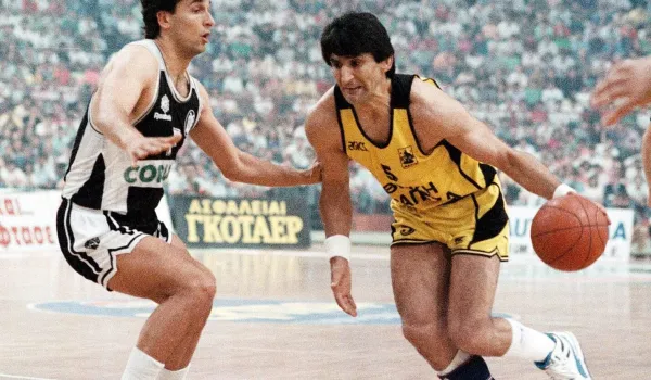 Ο Παναγιώτης Γιαννάκης δηλώνει παράσταση στην έρευνα για χειραγώγηση αγώνων