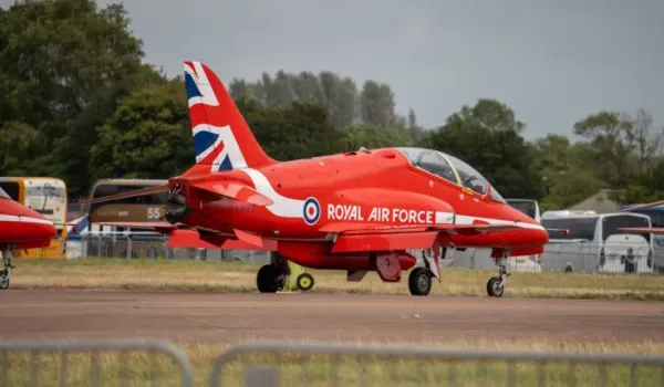 Οι ΗΠΑ απομάκρυναν B-1 από τη RAF Fairford μετά από ένδειξη απειλής με drones