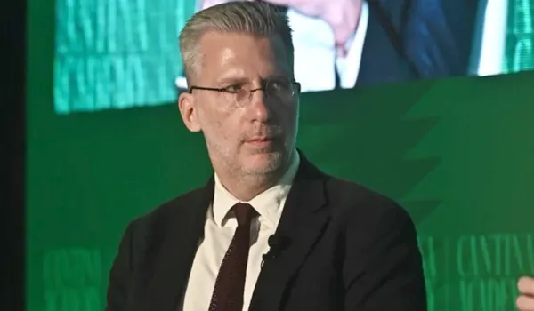 Νέα Αριστερά: «Ο πρωθυπουργός γνώριζε για το σκάνδαλο του ΟΠΕΚΕΠΕ – Η συγκάλυψη δεν θα περάσει»