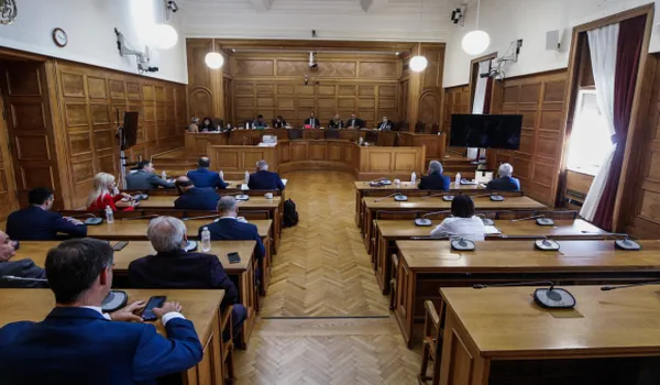 Σκάνδαλο υποκλοπών: Απόφαση ορόσημο με βαριά καταδίκη ιδιωτών, αλλά το παρακράτος μένει ανέγγιχτο
