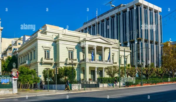 Το ΥΠΕΞ καταδικάζει τις επιθέσεις των Χούθι σε αεροδρόμια της Σαουδικής Αραβίας