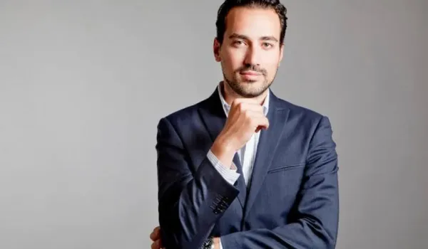 Νίκος Νυφούδης: Οι αλλαγές ανά 15 ημέρες δυσκολεύουν τον προγραμματισμό νοικοκυριών και επιχειρήσεων