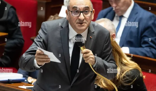 Ο υπουργός Εσωτερικών της Γαλλίας χαρακτήρισε τρομοκρατικό έγκλημα τους πυροβολισμούς στο Τραπ
