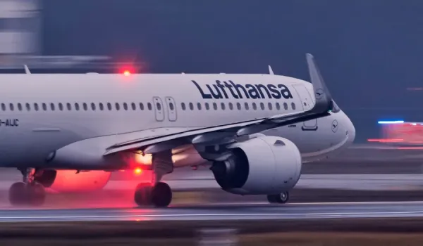 Φωτιά σε powerbank οδήγησε πτήση της Lufthansa σε προσγείωση στη Λιόν