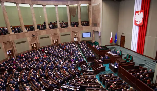 Η κάτω βουλή της Πολωνίας ψήφισε υπέρ αμβλώσεων λόγω εμβρυϊκών ανωμαλιών