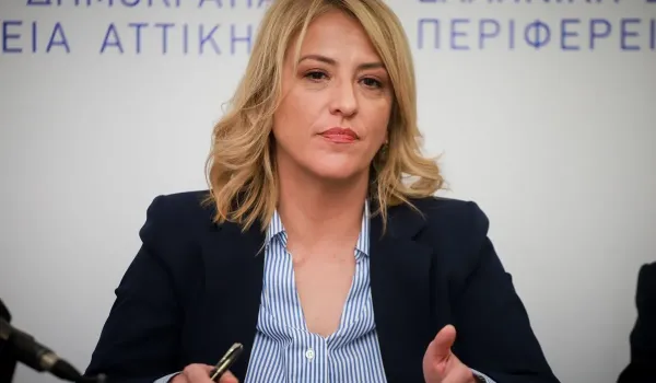 Η Δούρου ζητά εγγυήσεις για μισθούς και ασφάλιση των εργαζομένων της Pizza Fan