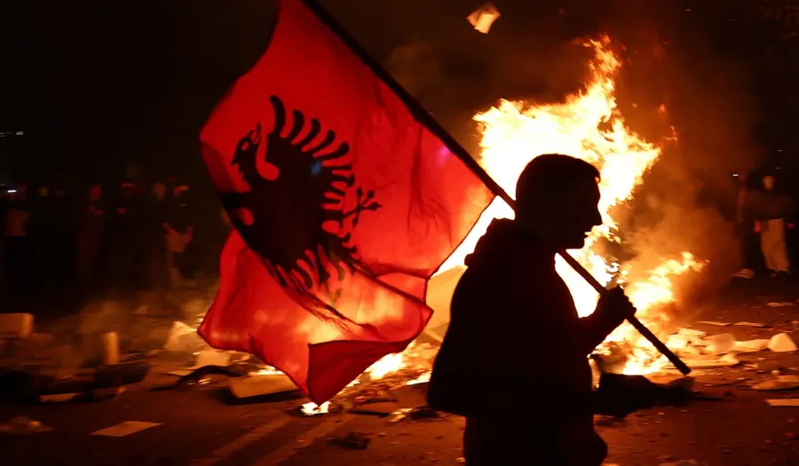 Φοιτητές διαδηλώνουν στα Τίρανα για την εκπαίδευση και τις κοινωνικές συνθήκες, 14 Οκτωβρίου 2026. Πηγή. AFP / Al Jazeera