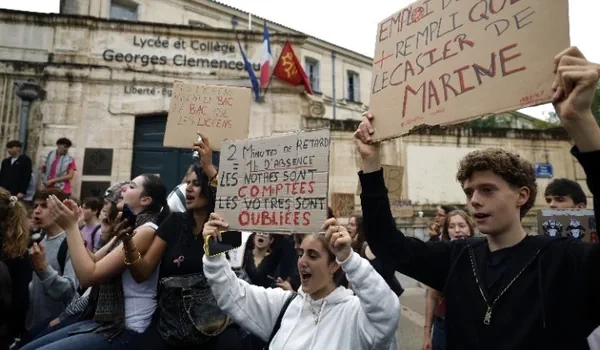 Γαλλία: 15χρονος έχασε το χέρι του από έκρηξη αστυνομικής χειροβομβίδας σε μαθητική διαμαρτυρία