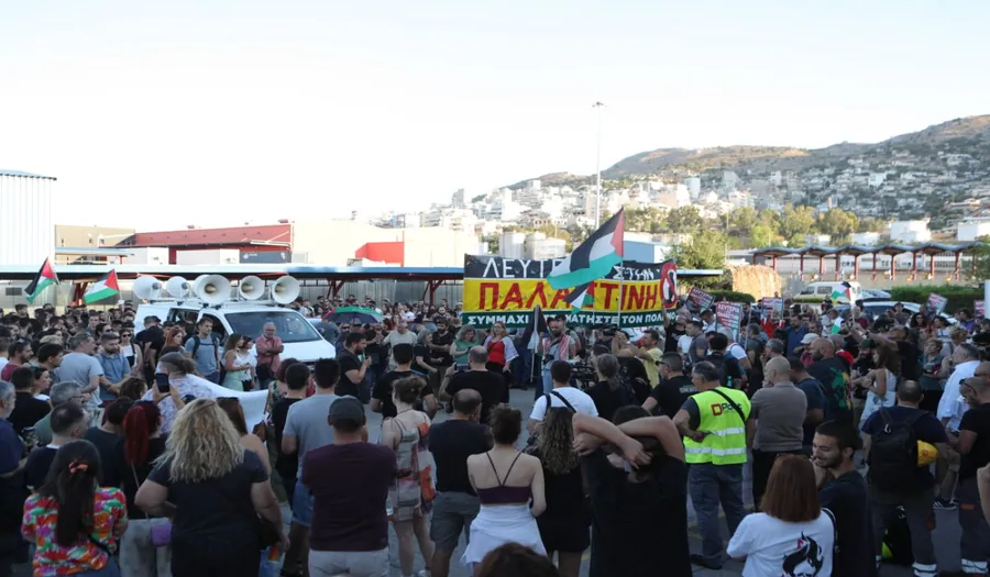 αντιπολεμική κινητοποίηση στο λιμάνι Πειραιά